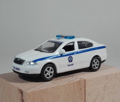 greek police car skoda octavia scale model ελληνικο περιπολικο μοντελο κλιμακα 1/87